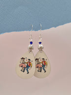 Retro Swing Dance Teardrops