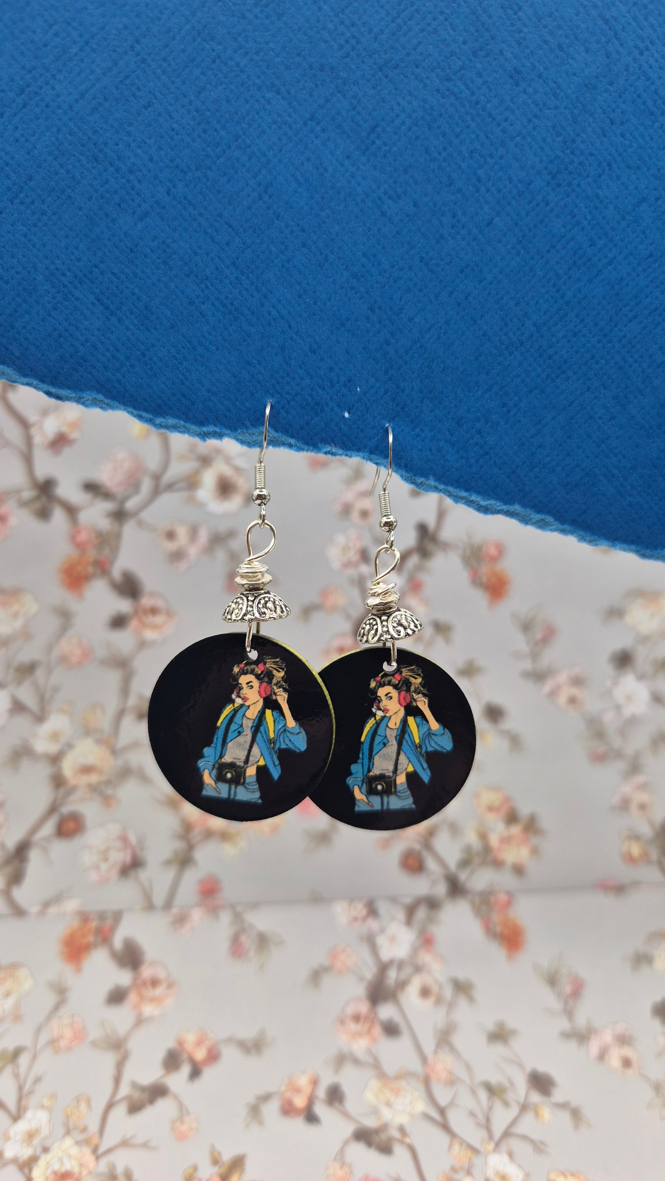 90s Girl with Headphones Circle Earrings