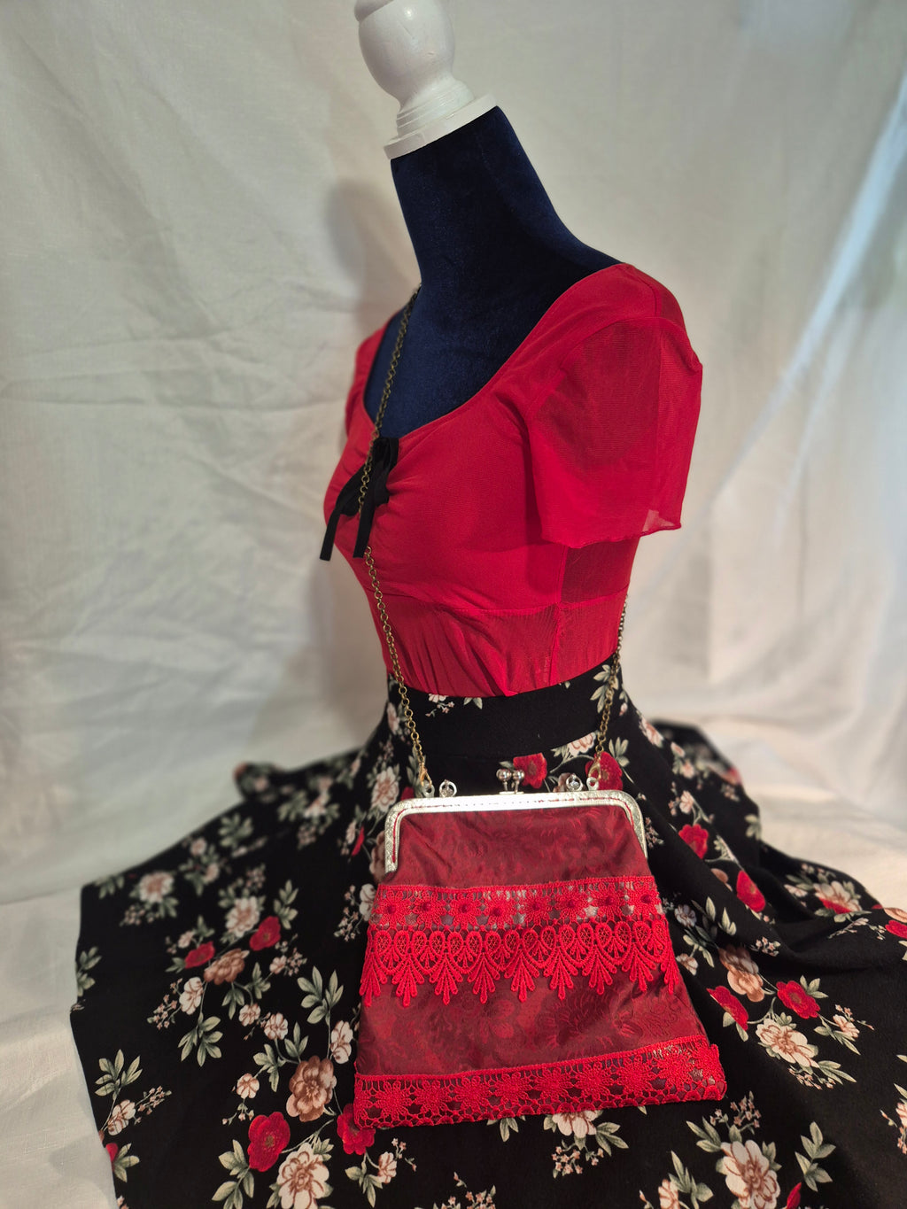 Crimson Lace Bag & Earring Set
