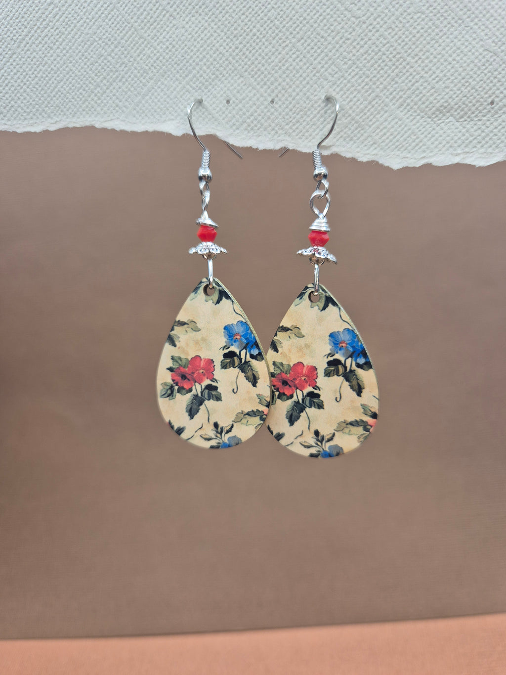 Vintage Botanical Teardrop Earrings – Red Bead