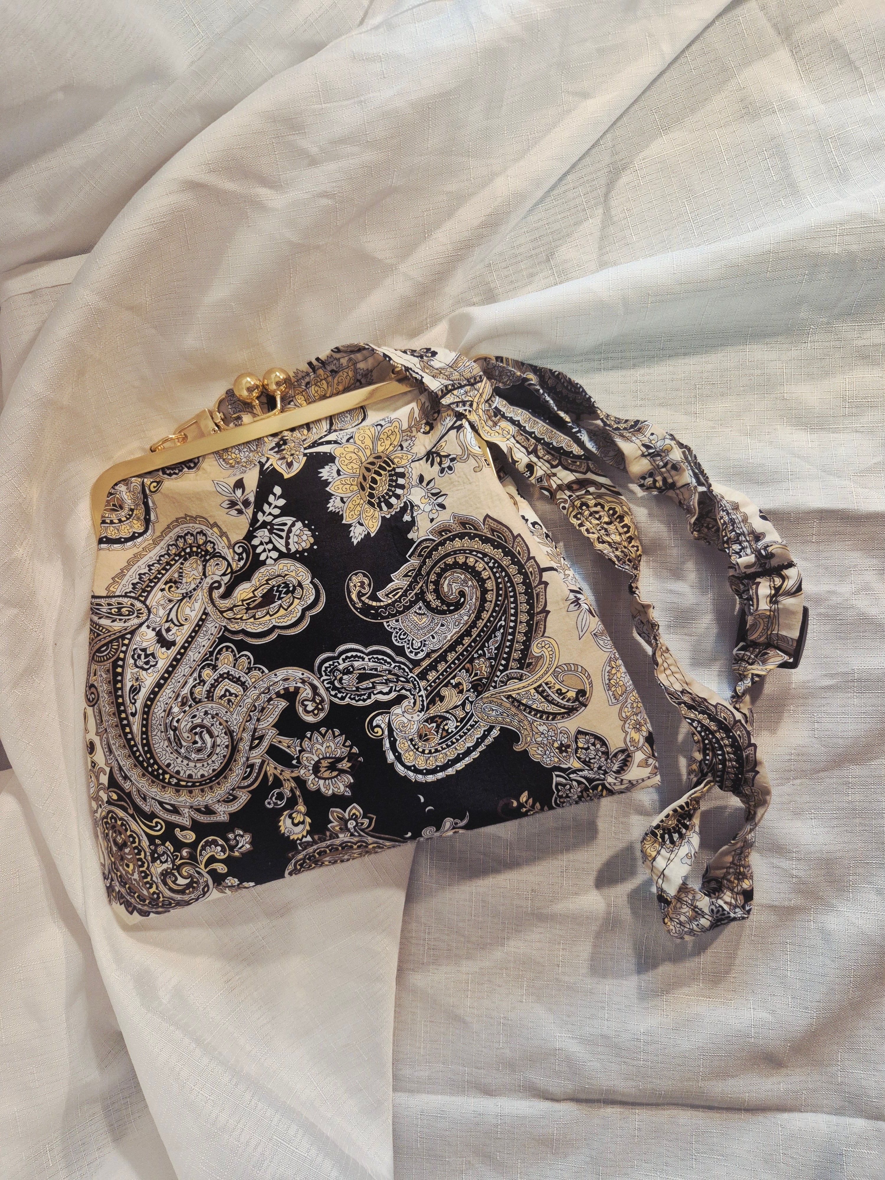Paisley Kiss Clasp Bag